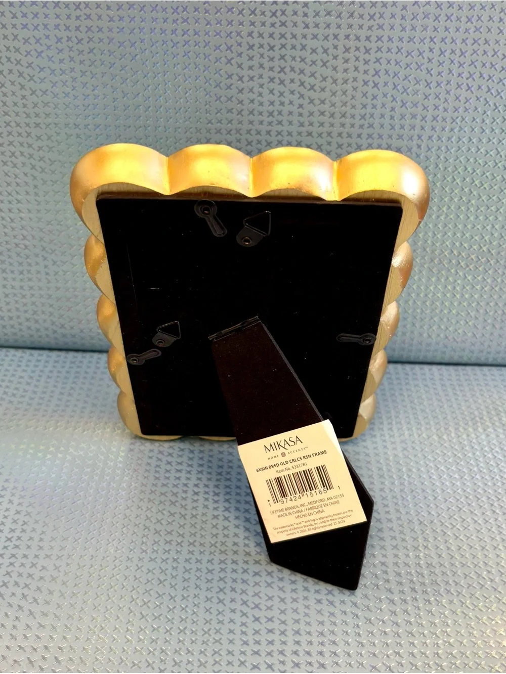 Mikasa Home Accents 4 x 6 Gold Scalloped Picture Frame Tabletop or Wall F461026